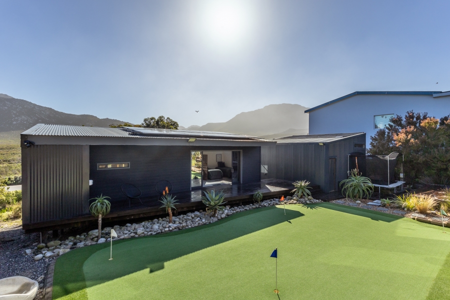 6 Bedroom Property for Sale in Pringle Bay Western Cape